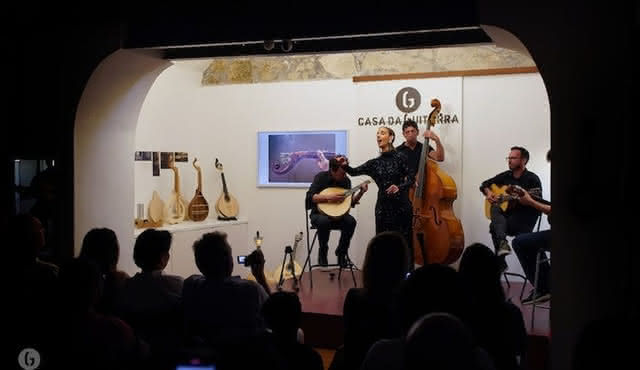 Casa da Guitarra Porto fado show