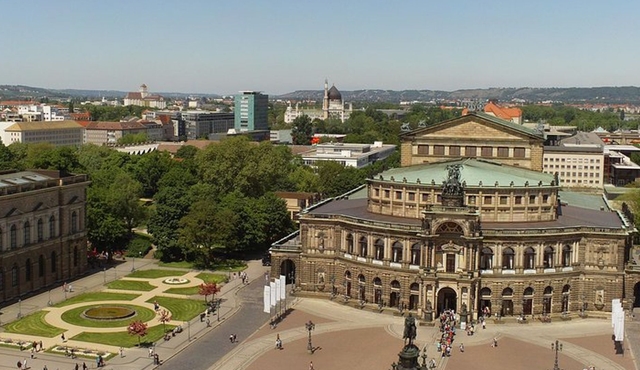 Dresden City Tour Including New Green Vault and Semperoper