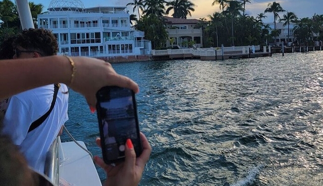 Miami Celebrity Homes et Miami River Skyline Boat Tour