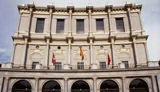 Madrid'deki Teatro Real'de Opera