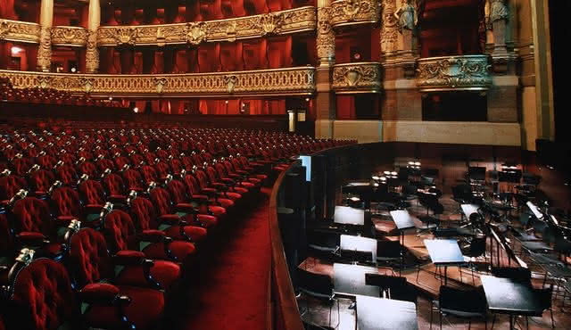 Vorführungen der Pariser Operntanzschule