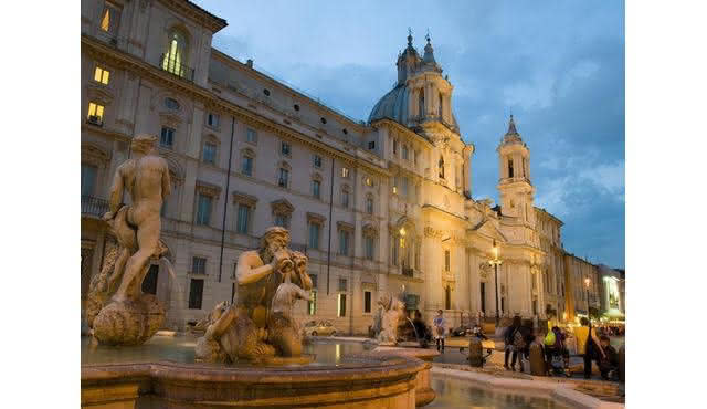Piazza Navona'da Büyük Senfoniler