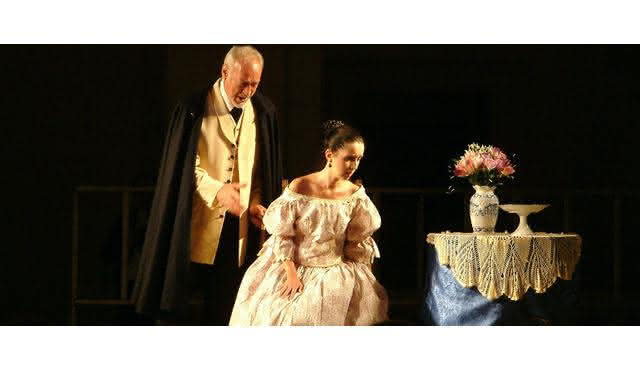 Roma'daki Chiesa Anglicana All Saints'de La Traviata