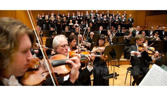 Cseh Symphoniker Prag & Coro di Praga: Carmina Burana & Beethoven 9. szimfóniája