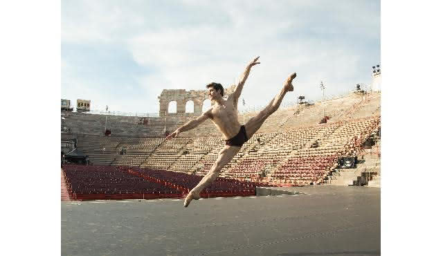 Balé na Arena de Verona: Roberto Bolle e amigos