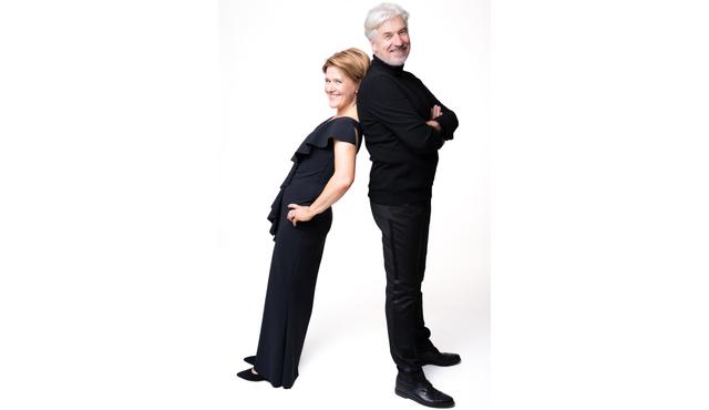 Ayna Salonu'ndaki Clärchen's Pazar konserlerinde tatil sezonunun büyüsü