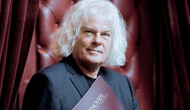 Beethoven! Ronald Brautigam piyano sonatlarını çalıyor (1. bölüm)