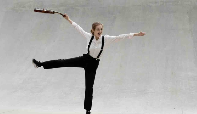 Noa Wildschut mit Saint‐Saëns’ Violinkonzert Nr. 3 & Andrew Grams dirigiert „Carmen“